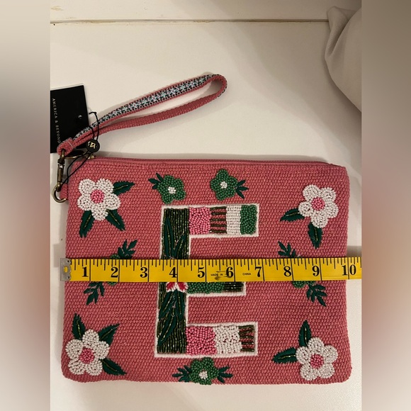 America & Beyond Pink Clutch - Picture 6 of 6
